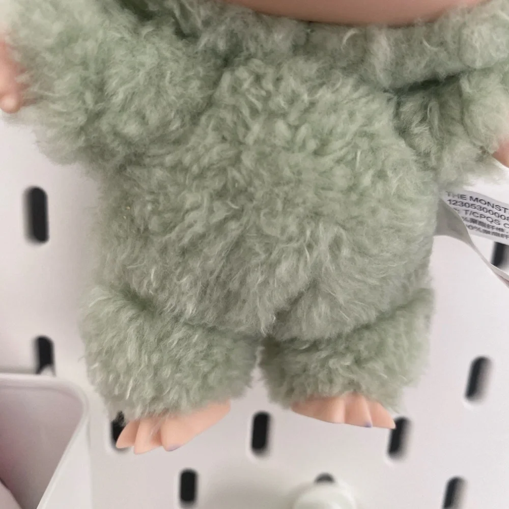 Exciting Macaron Green Grape Labubu - Picture 5 of 7